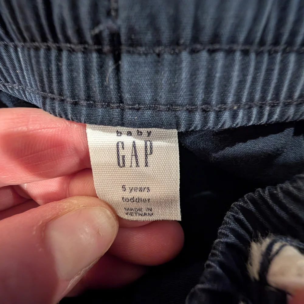 GAP Kids Size 5 Navy Blue Elastic Waistband Shorts With 2 Tanks